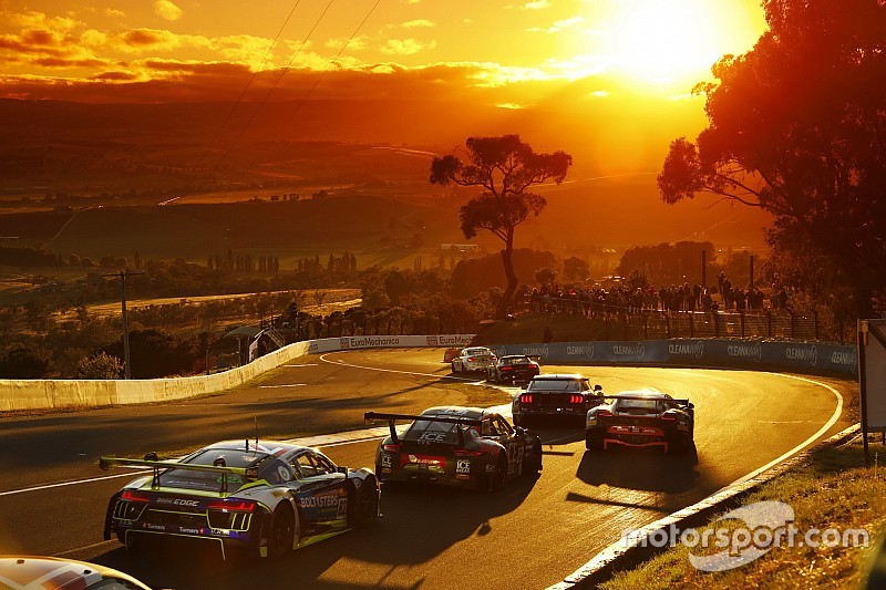 Fotogallery: I momenti più emozionanti della 12 Ore di Bathurst