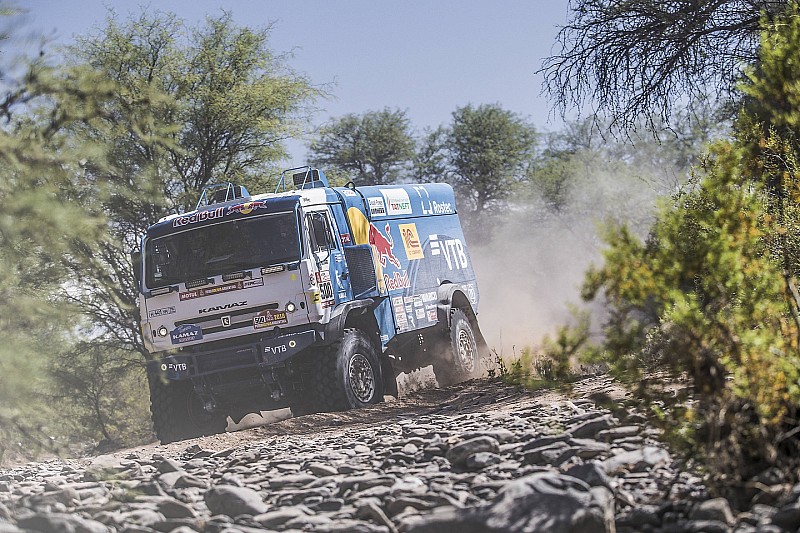 Dakar, Camion, Tappa 13: Nikolaev ipoteca la vittoria, Villagra si ritira!