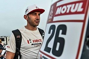 Twee motorrijders vallen uit op eerste dag Dakar Rally