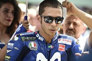 Rossi: "Não é justo assinar contrato após três corridas"