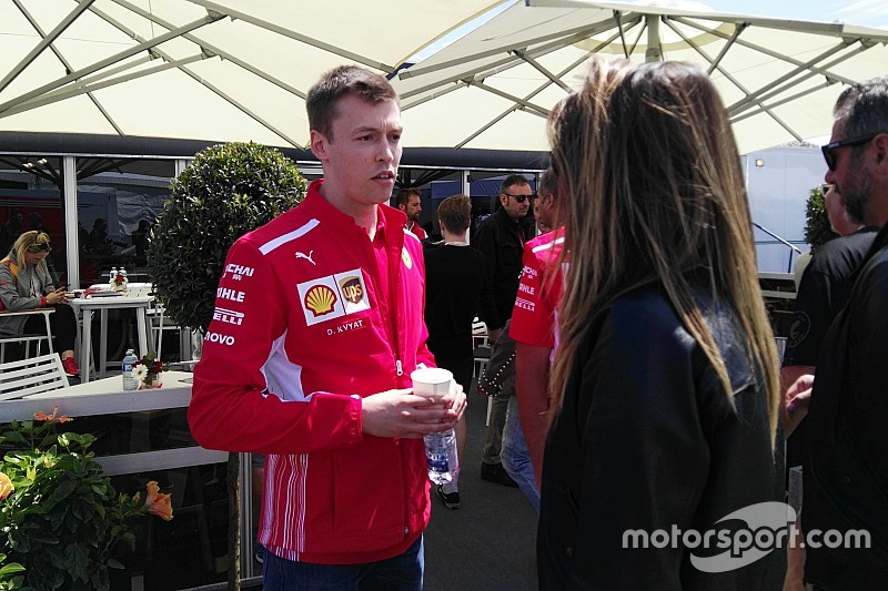 Квят впервые приехал на Гран При с Ferrari – он заменяет Джовинацци