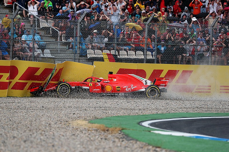 Rosberg: "Vettel echó a perder la victoria por presionar demasiado"