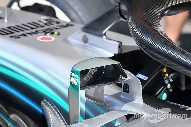 Mercedes-AMG F1 W09 mirror detail