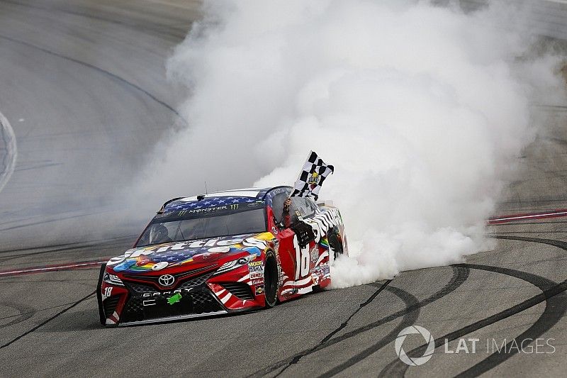 Kyle Busch, Joe Gibbs Racing, Toyota Camry Skittles Red White & Blue celebrates 