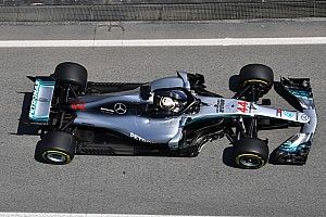 Hamilton deja al Mercedes al frente en los segundos libres del GP de España