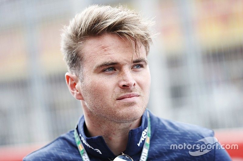 Rowland reemplaza a Albon en el último día de pruebas en Valencia