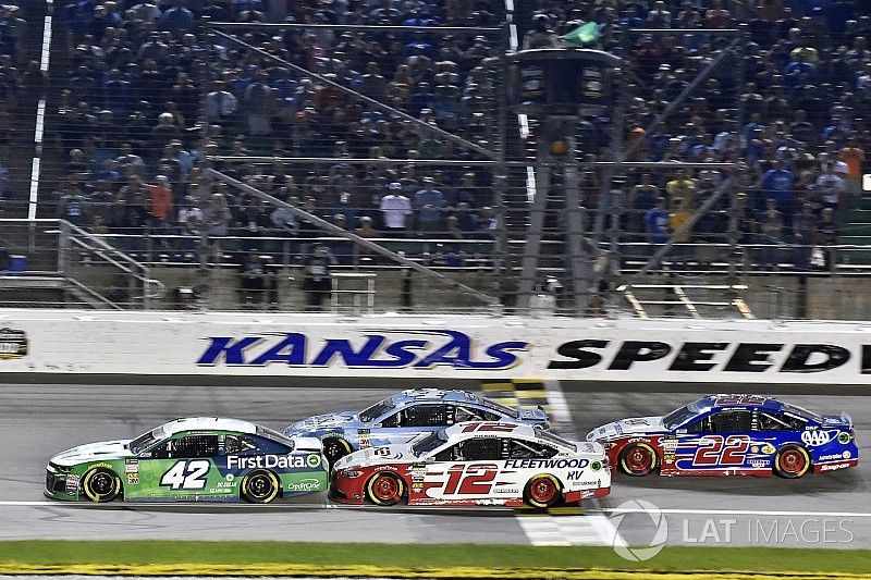 Kyle Larson assessed L1 penalty from NASCAR for rear window issue