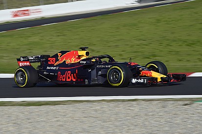 Red Bull comete un "error estratégico" con el combustible, dice Wolff