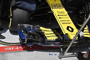 Magyar Nagydíj: betét a Renault szárnyán és eltérő fékhűtések a pitben