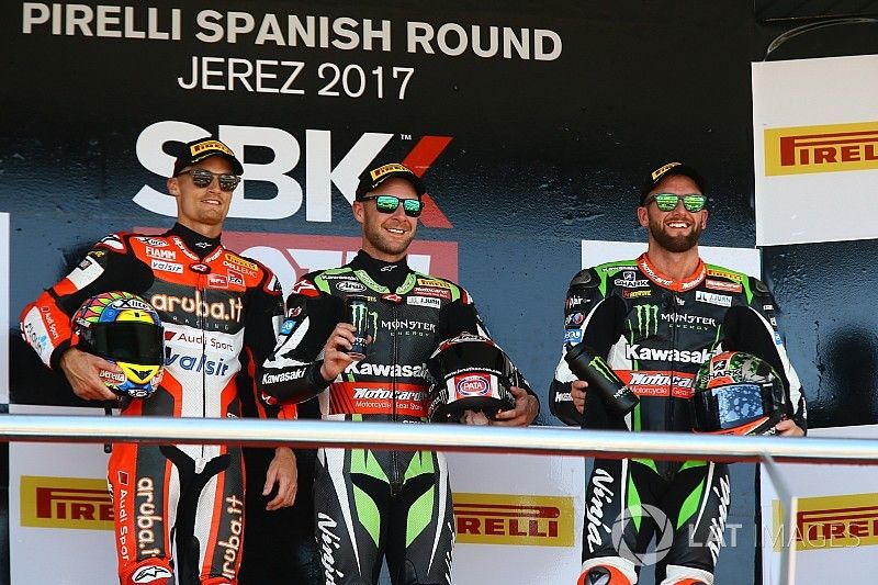 Podium: Chaz Davies, Ducati Team, Jonathan Rea, Kawasaki Racing, Tom Sykes, Kawasaki Racing