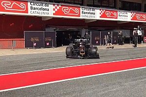 Haas, VF-19'u ilk kez piste çıkardı
