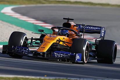 Sainz: McLaren, ilk günün ardından gurur duymalı