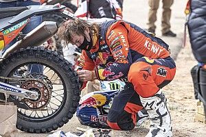 Price surprised to complete stage on damaged tyre