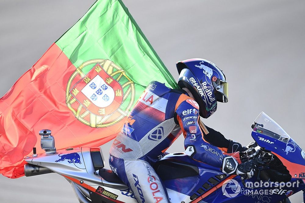 Oliveira had to "manage emotions" throughout Portuguese GP
