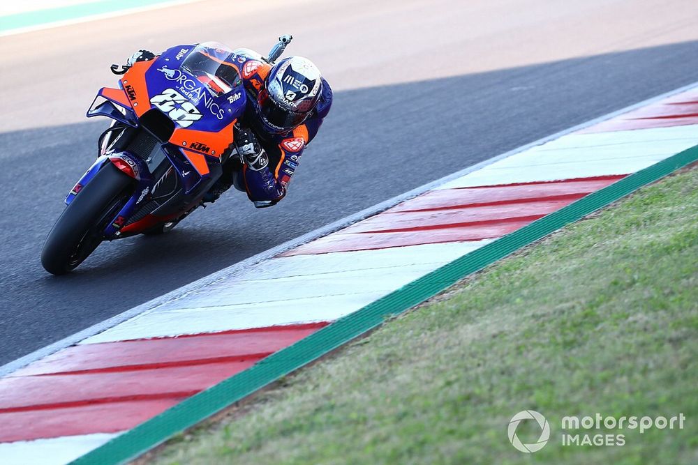Oliveira stunt met pole-position in de Grand Prix van Portugal