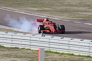 Vídeos: así fue el debut de Sainz con Ferrari F1
