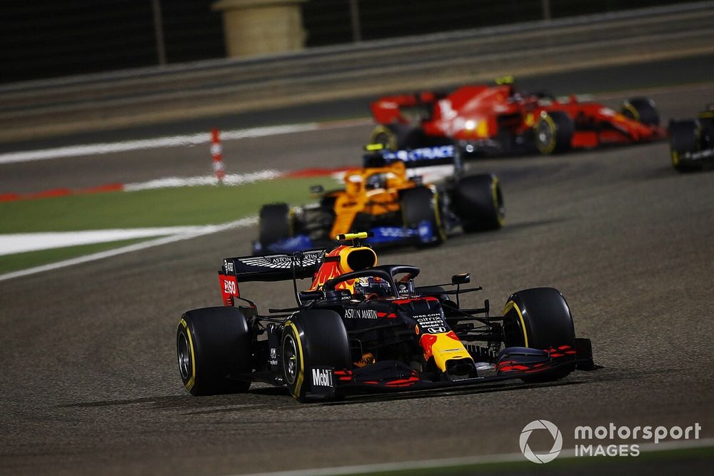 Alex Albon, Red Bull Racing RB16, Lando Norris, McLaren MCL35