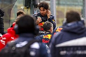 Perez "very sorry" to Red Bull after Imola F1 woes