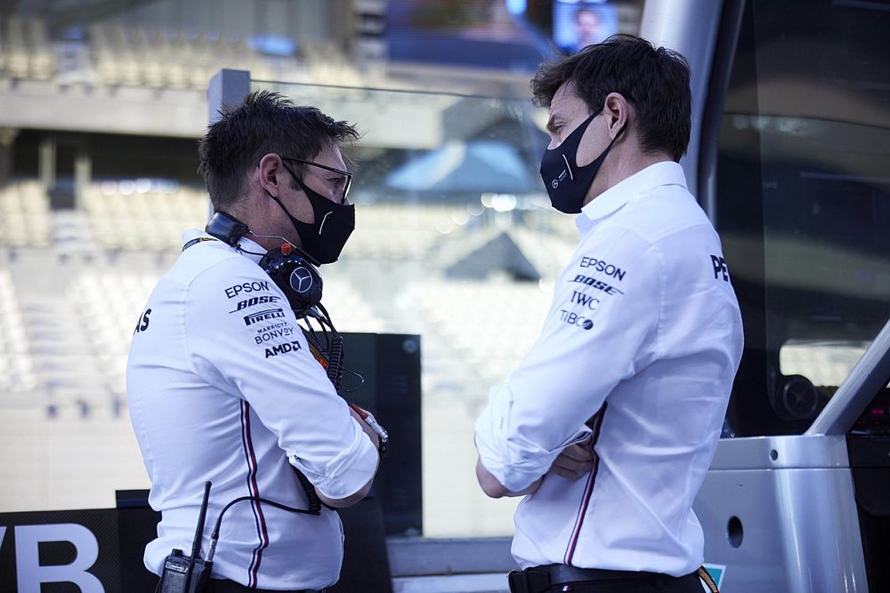 Andrew Shovlin, Chief Race Engineer, Mercedes AMG, with Toto Wolff, Executive Director Ð Business, Mercedes AMG