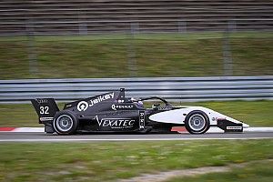 Vidales, suma y sigue: tres de tres podios en la Renault Eurocup