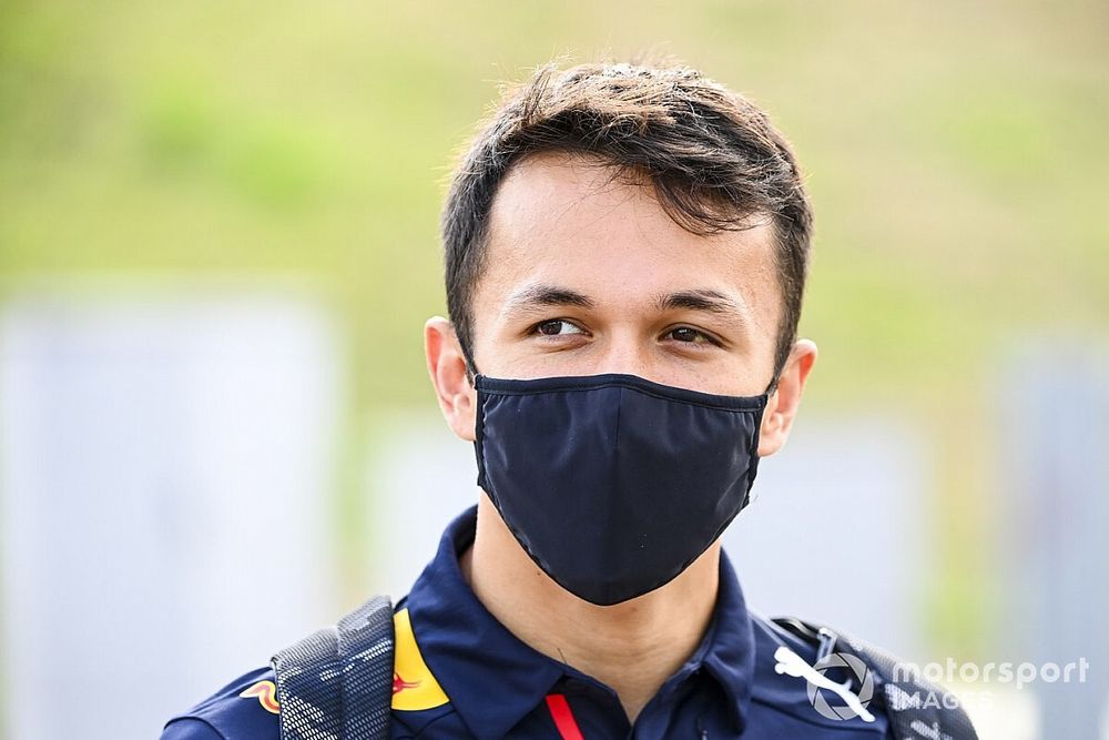 Albon avoids media speculation on his Red Bull F1 future