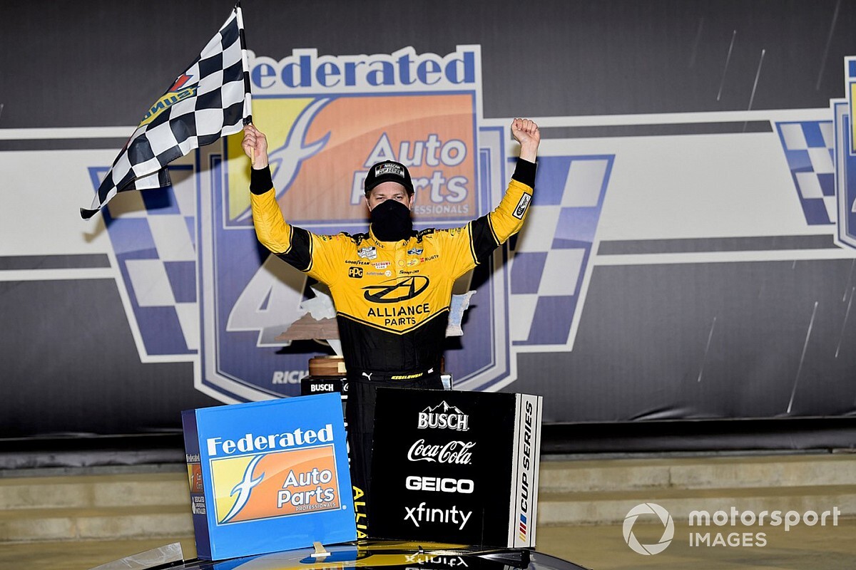 NASCAR: Keselowski mostra força e vence em Richmond