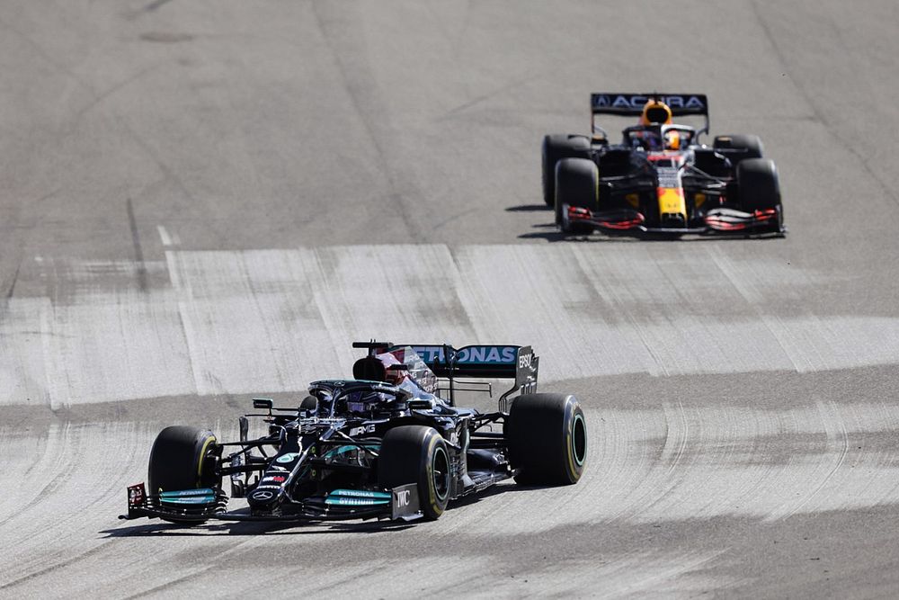 Lewis Hamilton, Mercedes W12, Max Verstappen, Red Bull Racing RB16B