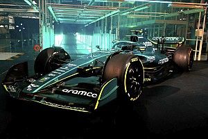 【F1新車】アストンマーチン、2022年新マシン『AMR22』を発表。環境一新で浮上なるか?