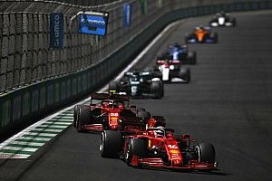 Gaya Balap Charles Leclerc Buat Carlos Sainz Terkesan