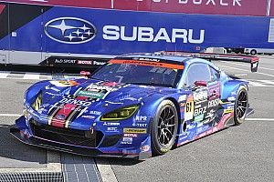 スバルが2022年スーパーGT車両をお披露目。王者のプライド感じさせるゴールドのラインが追加