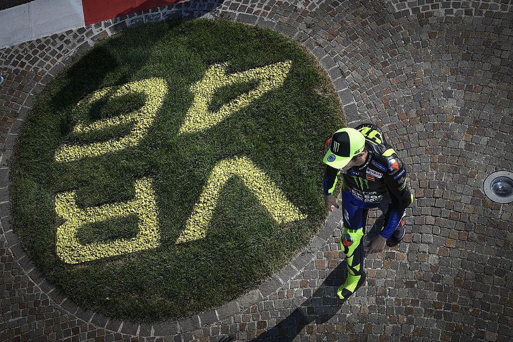 Rekam Jejak Karier Luar Biasa Valentino Rossi dalam Angka