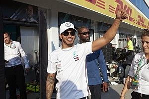 Hamilton mérlege 12-ből 8 idén, mégsem elégedett