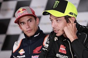 Rossi dice que "sería interesante ver qué pasa" si Lorenzo vuelve a Ducati