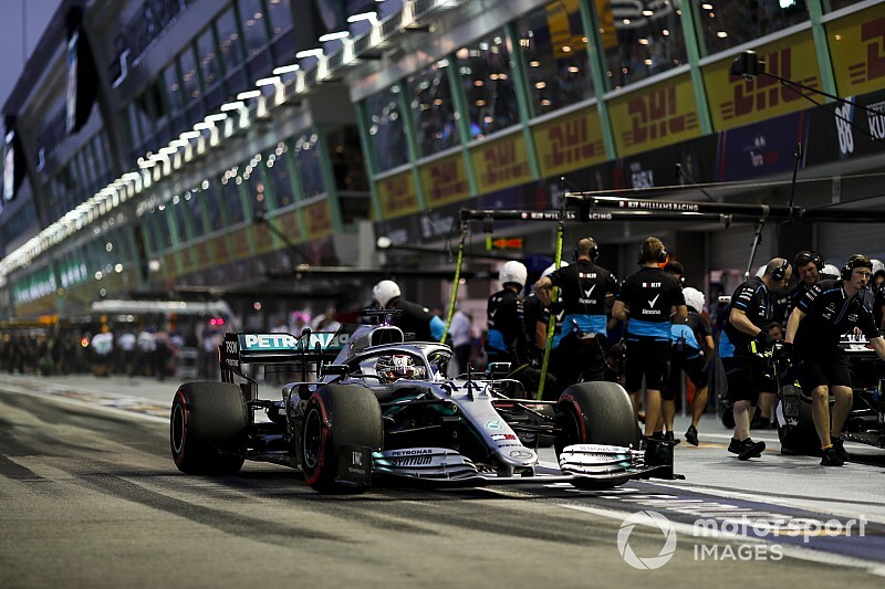 Hamilton: "Geen idee waarom Ferrari ineens zo snel is"
