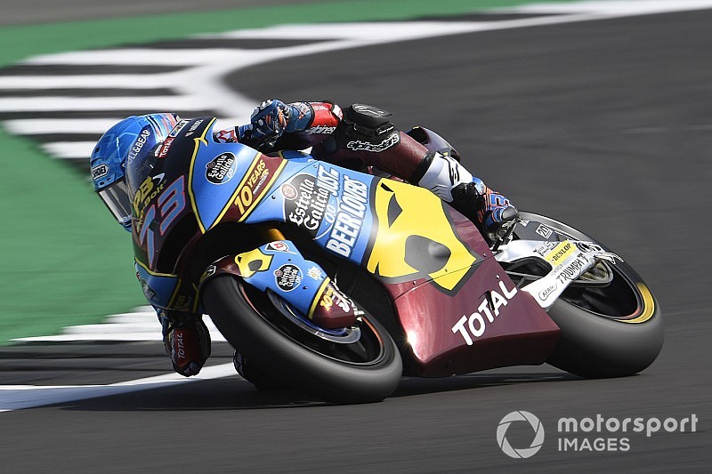 Moto2, Silverstone: pole da record per Marquez, Luthi cade ed è 12°