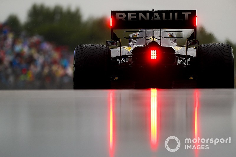 Ricciardo: "Renault kötü şansı suçlamamalı"