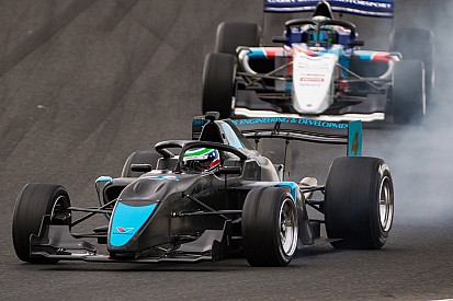 Sandown S5000 grid hits double figures