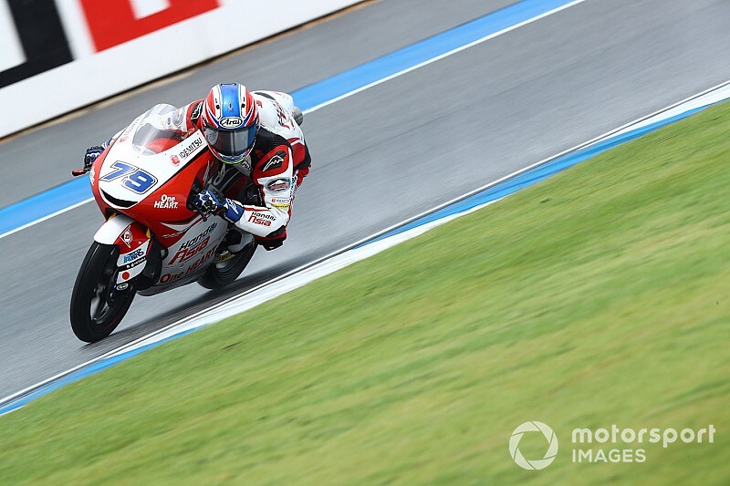 Moto3, Motegi, Libere 3: sul bagnato svetta Ogura, terzo Migno