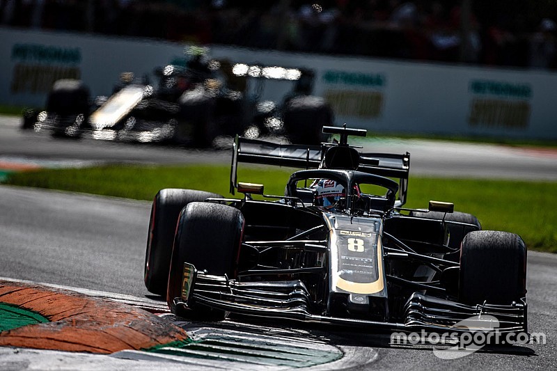 Haas hoopt 'voor Singapore' tweede rijder aan te kondigen