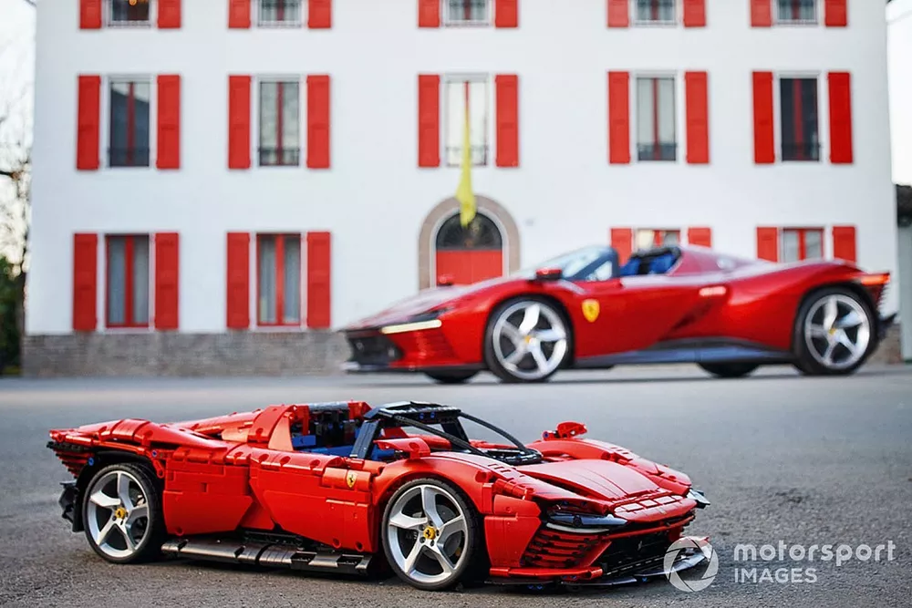 Lego Ferrari Daytona SP3