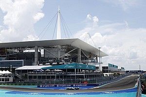 F1: Pilotos da F1 pediram à FIA para limpar a primeira curva de Miami
