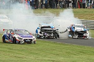 Lloyd could be forced out of rest of BTCC season after heavy smash