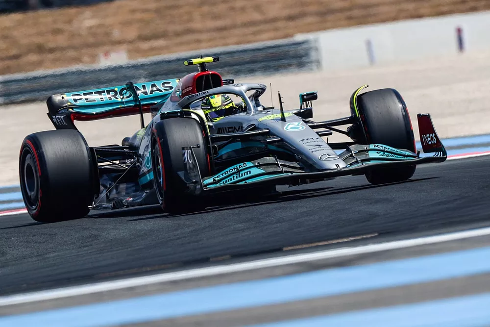 Lewis Hamilton, Mercedes W13