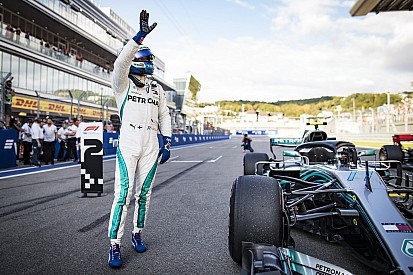 Bottas le gana la pole a Hamilton en Rusia