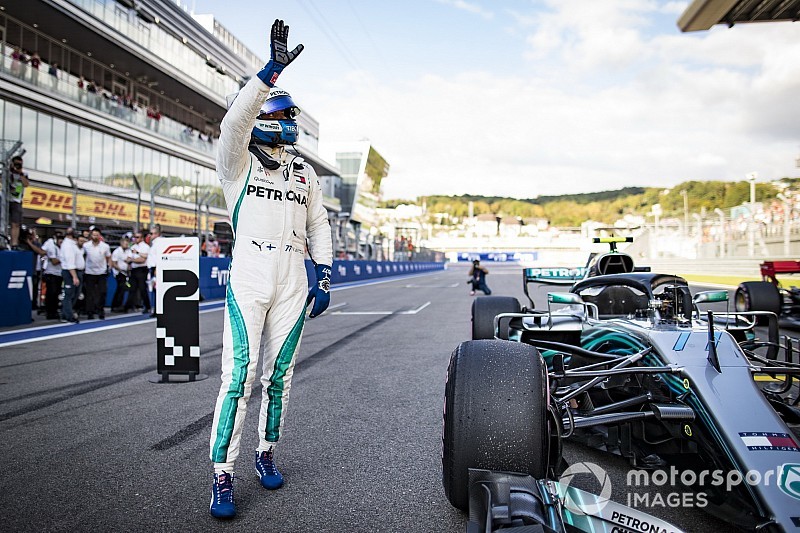 Bottas le gana la pole a Hamilton en Rusia