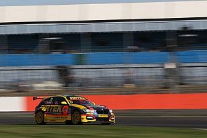 Jordan stays with WSR for third straight BTCC season