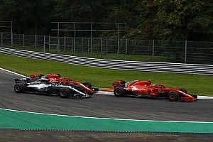 Marko: Vettel nemcsak a Mercedes, hanem saját csapattársa ellen is versenyez