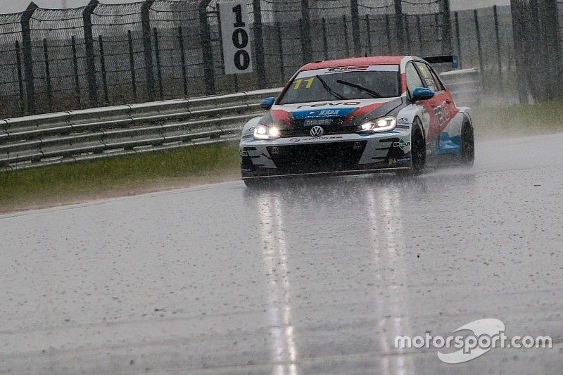China: a Ningbo arriva il nubifragio in Gara 3, bandiera rossa e vittoria al TeamWork Motorsport
