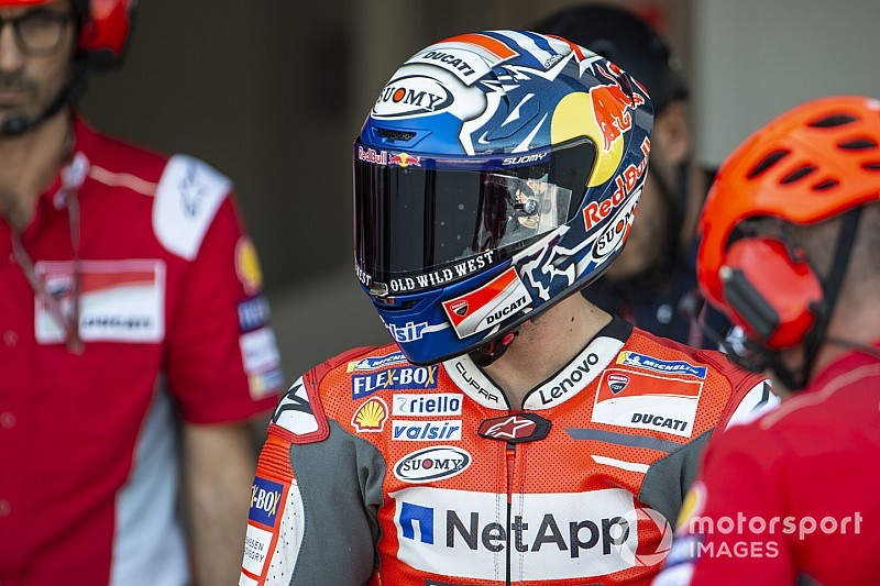Dovizioso opent met snelste tijd in training Japanse GP, Lorenzo trekt zich terug