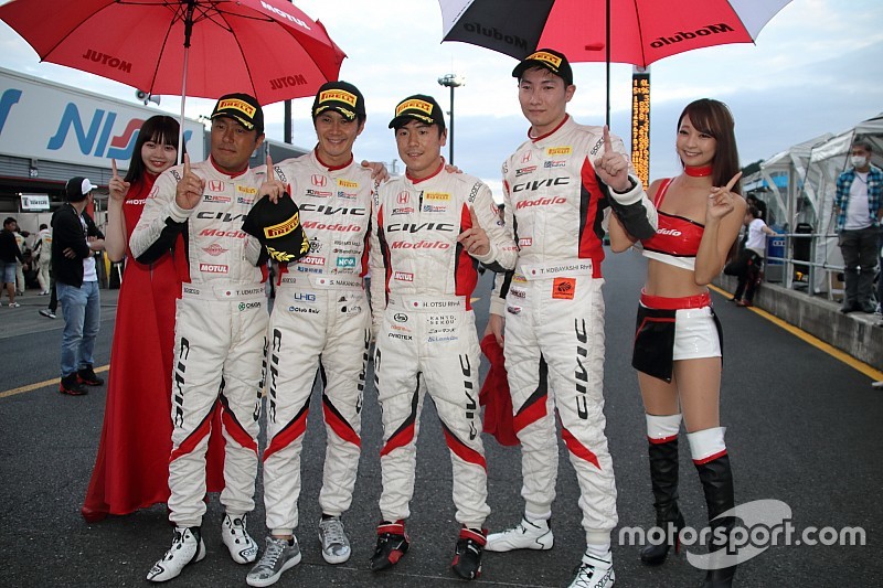 85kgの“ハンデ”を克服、97号車シビックがST-TCR王座獲得